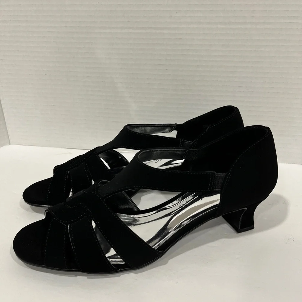Easy Street Womens Essie Heeled‎ Sandals. Size 8.5. Color: Black